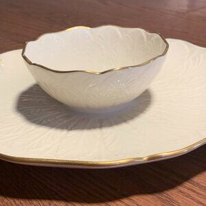Elegant Lenox Beige Gold Accented Chip and Dip Dish